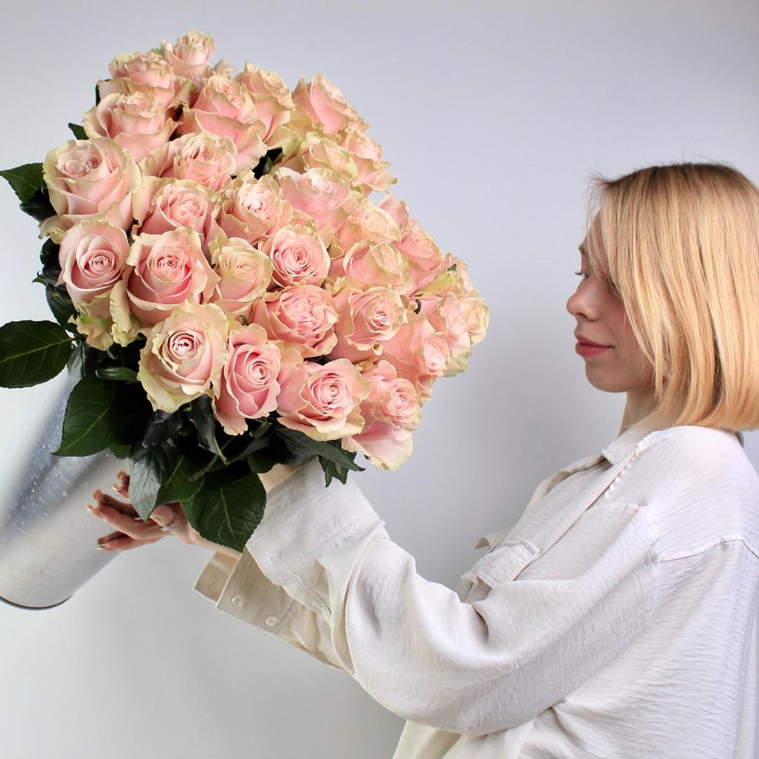 Роза Эквадор Pink Mondial 50 см