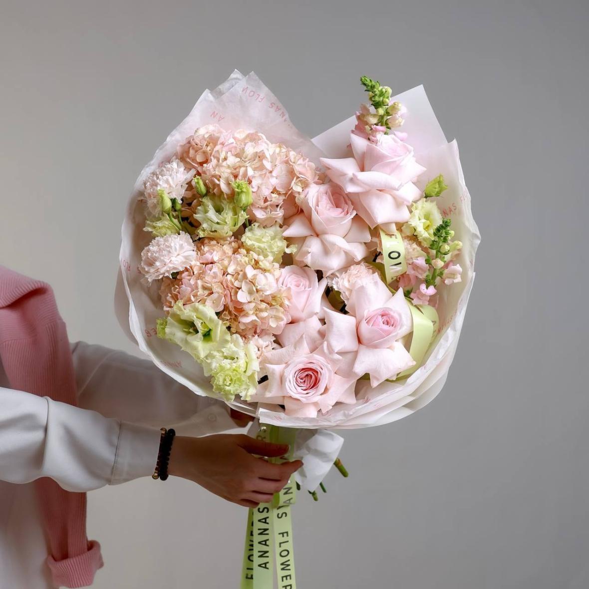 Букет Неповторимый шарм (в двух размерах)