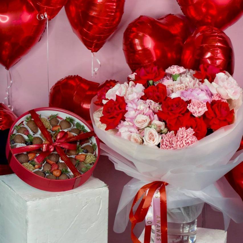 Сет №1 Авторский букет, набор клубники в шоколаде и шары